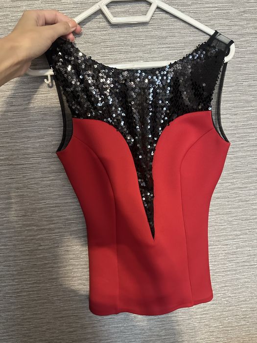 Продам блузку женскую