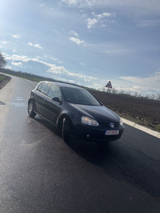 Se vinde golf 5