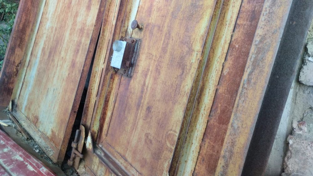 Продам гаражные ворота