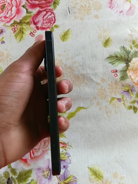 Iphone 15 simplu