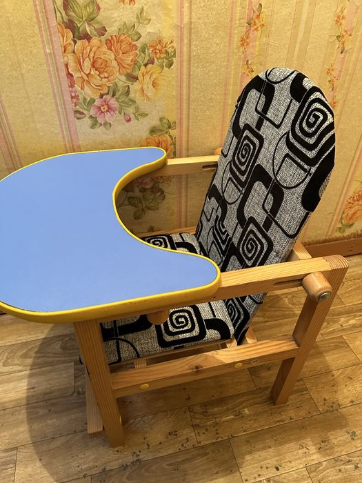 Детский кормящий стулья