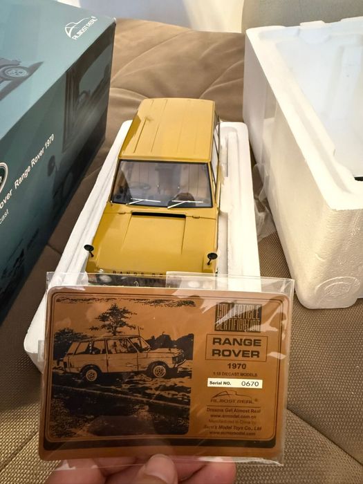 Macheta 1:18 Almost Real Diecast Land Rover 1970 Noua