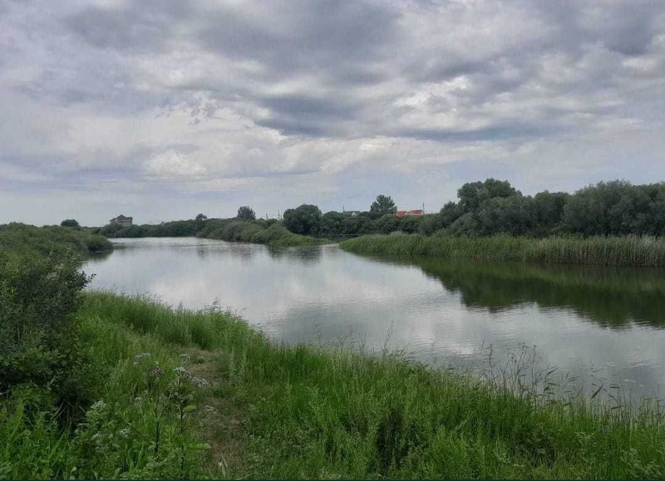 Участок с базой.