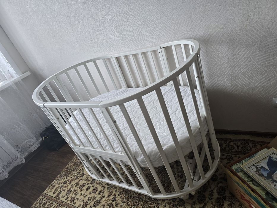 Детская кровать белая