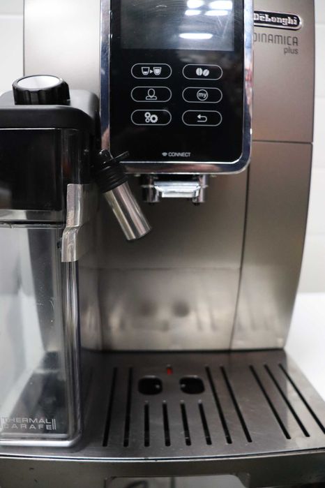 Кафемашина DELONGHI Dinamica Plus ECAM370.95 18 рецепти, кана за мляко