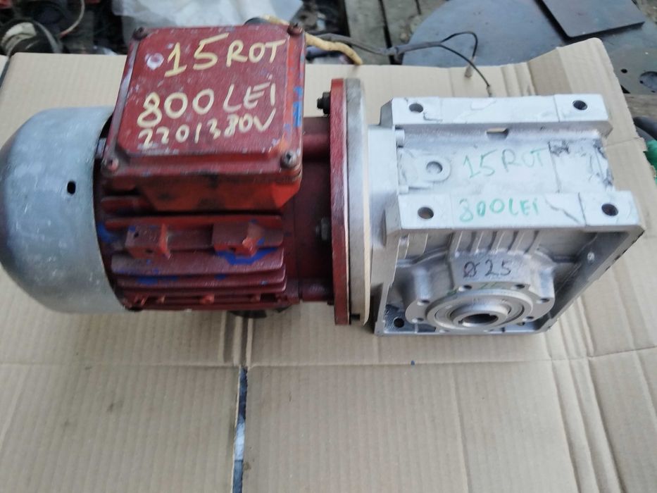 Reductor cu motor rotisor 15 rpm îndoit țeavă solar