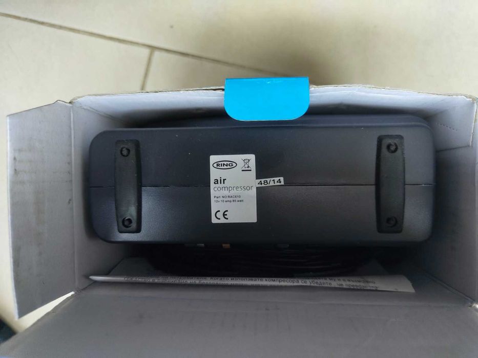 Английски компресор за гуми RING - 12V за кола
