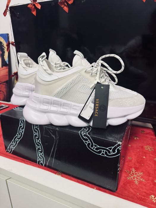 Adidasi versace  chain reaction