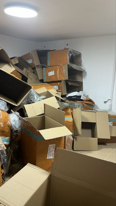 Отдам коробки много