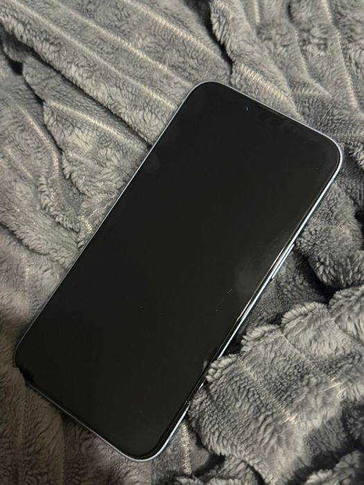 Продам Iphone 14