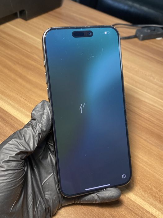 iPhone 15 Pro Max • 256 GB • Black Titanium