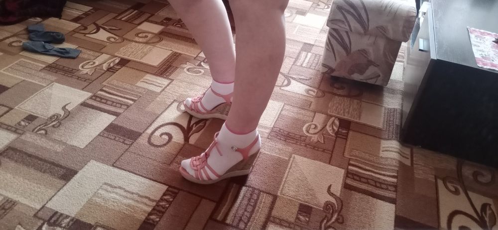 Босоножки на танкетке,41р.