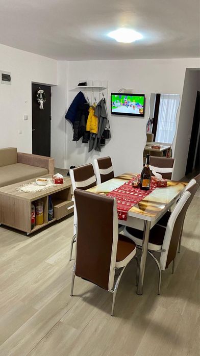 Inchiriez apartament