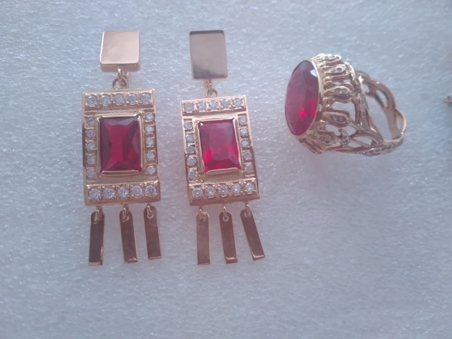 Зол серьги без веса камней 585*.