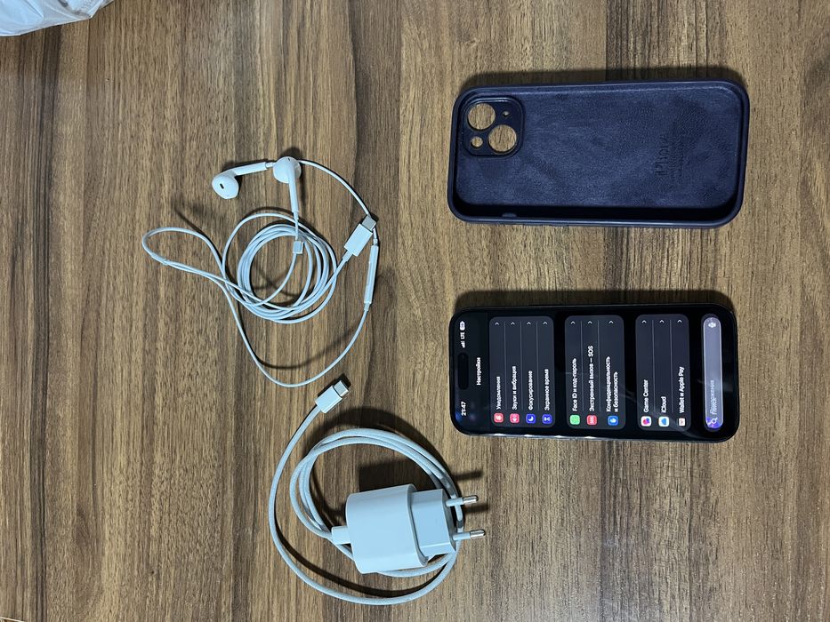 Продам iPhone 15 128 гб,черный