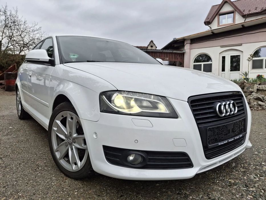 Audi A3 Sportback Bi-Xenon/Webasto/Scaune incalzite/Jante 17/Asistent parcare