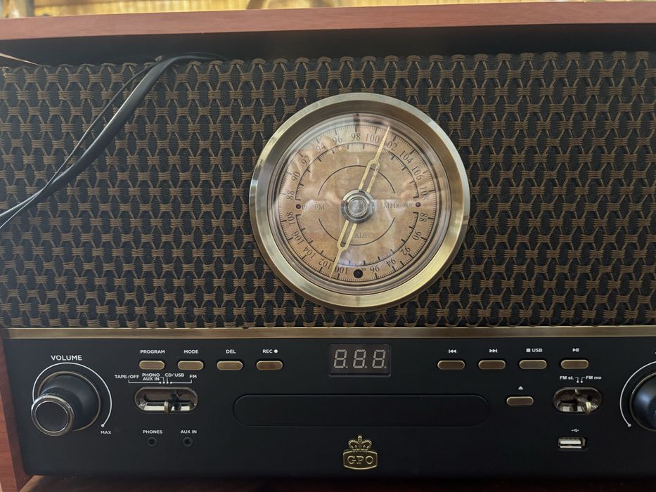 Ретро радио с грамофон