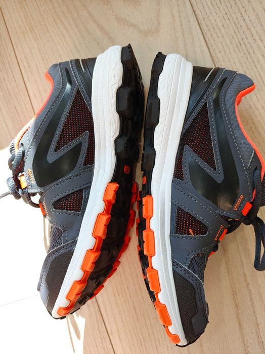Adidasi baieti marimea 34 Decathlon