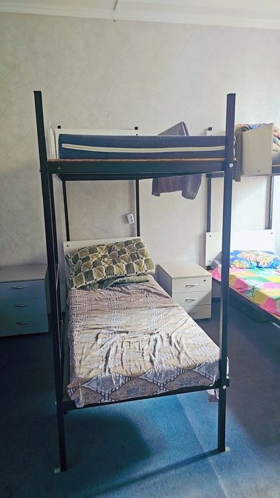 Двухъярусная кровать