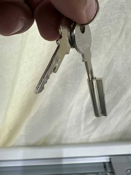 В продаже Замок для морозильника . Цена  -  70 000