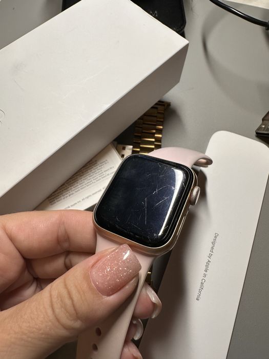 Продам Apple Watch Serie 6