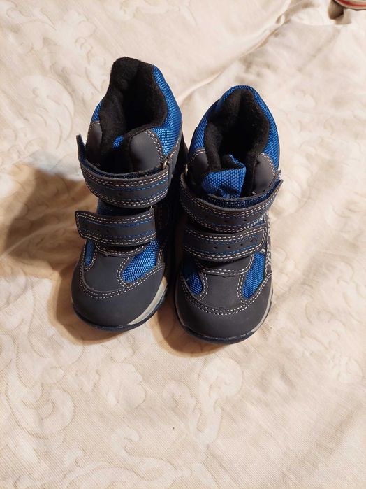 Чисто нови боти ,зимни