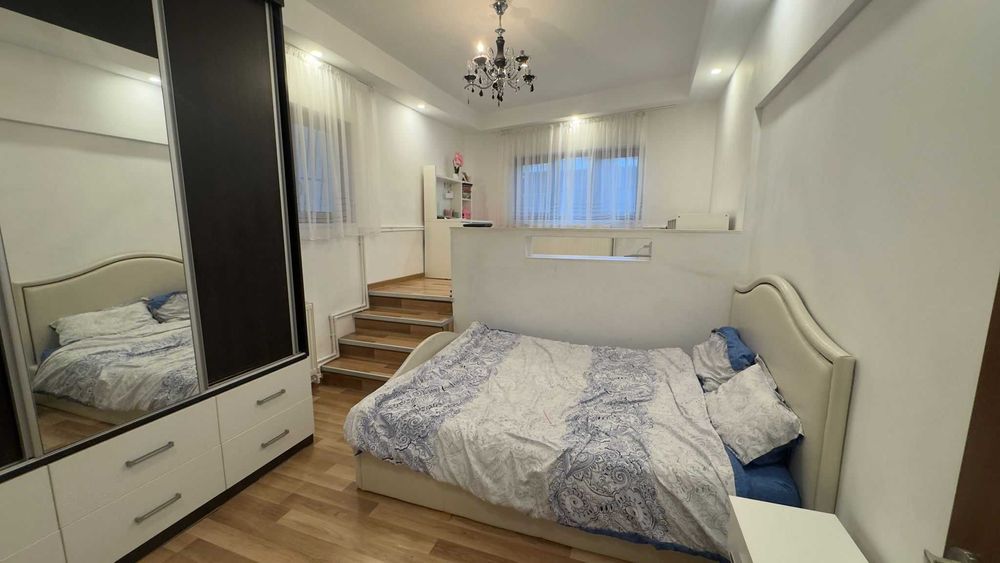 Vanzare apartament 4 camere