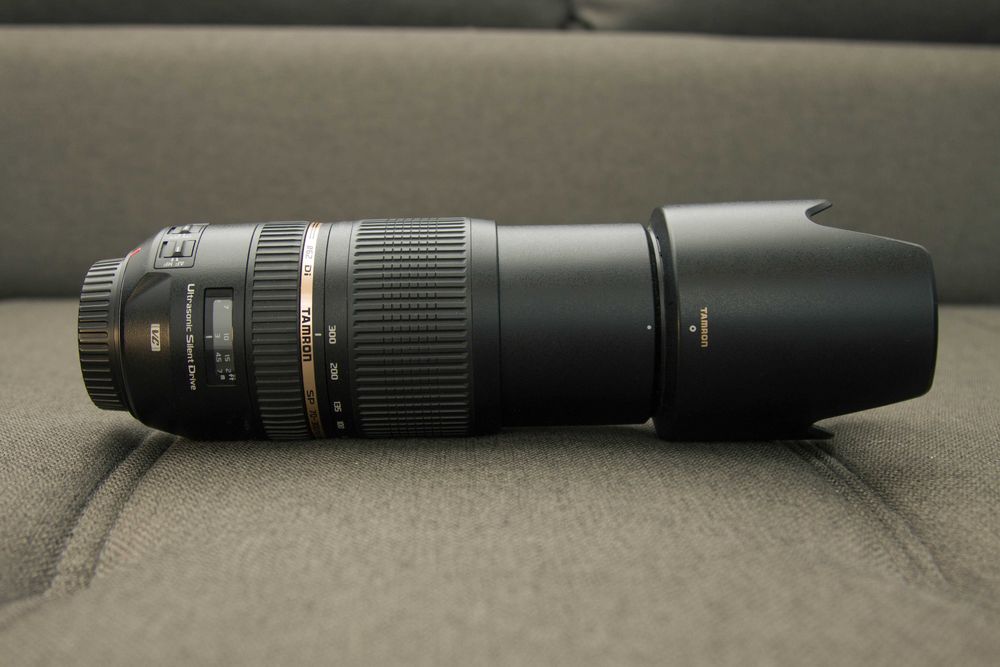 Canon 250D full kit + kit lens + Tamron 70-300mm