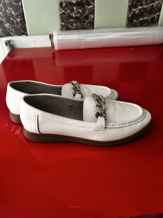 Кожаные лоферы 37