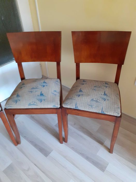 Комплект Маса и Четири столове. Цена – 80 е