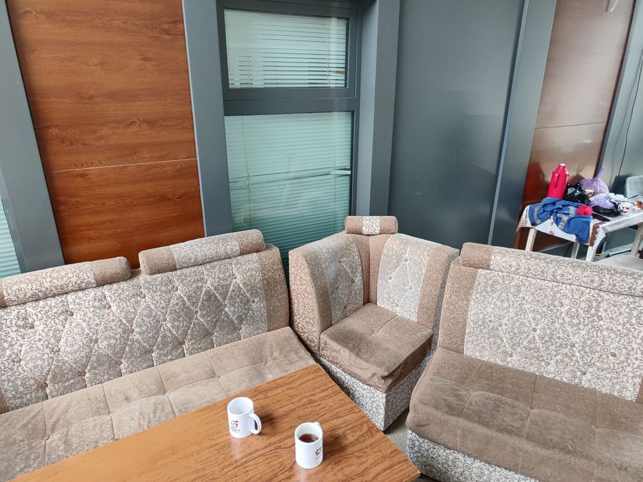 Продаётся кухонный уголок в отличном состоянии  отличная