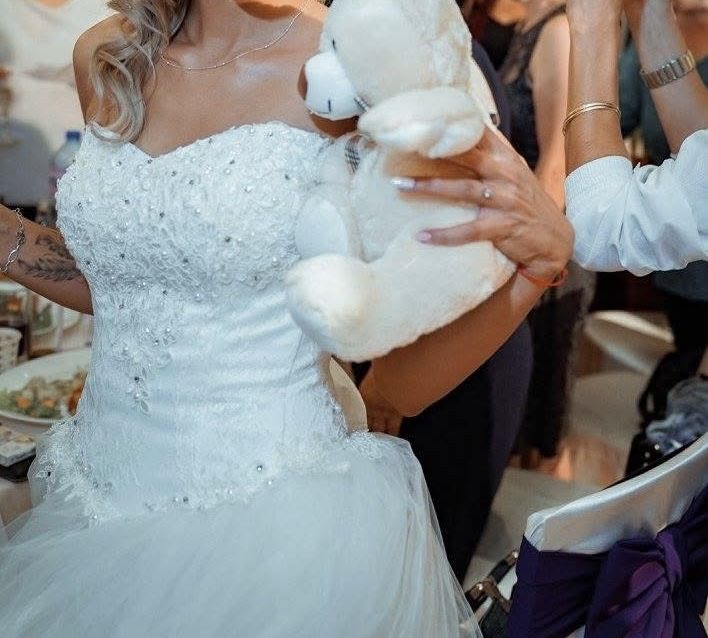 Сватбена рокля с курсет