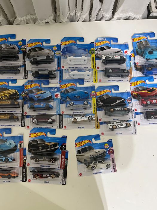 Mașinuțe hot wheels