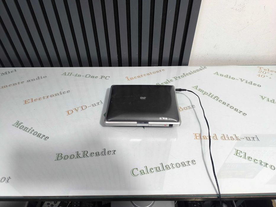 DVD player portabil gran prix PT-3688 DVD USB SD baterie 3100mAh