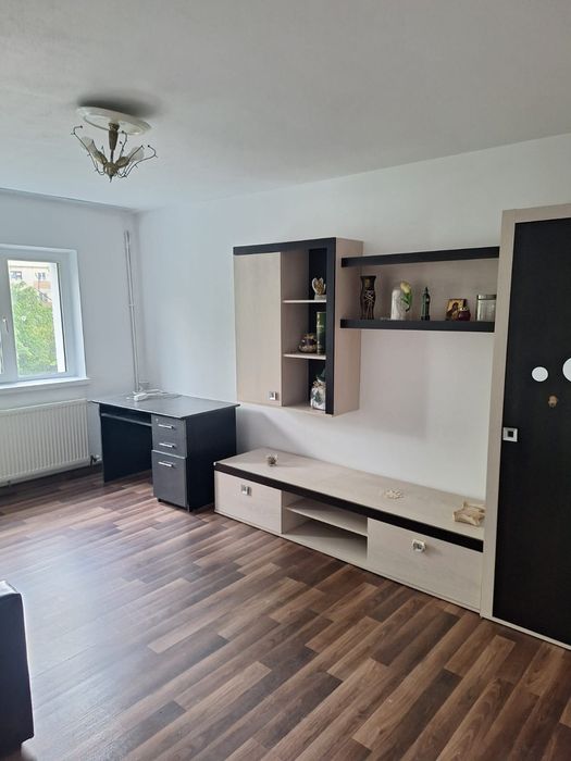 Apartament 2 camere decomandat 1 Mai- Pelendava