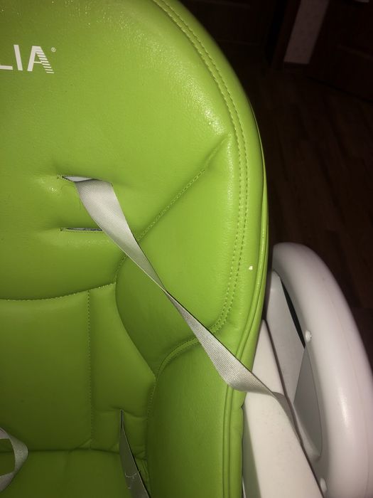 Продам стульчик для кормления IVOLIA