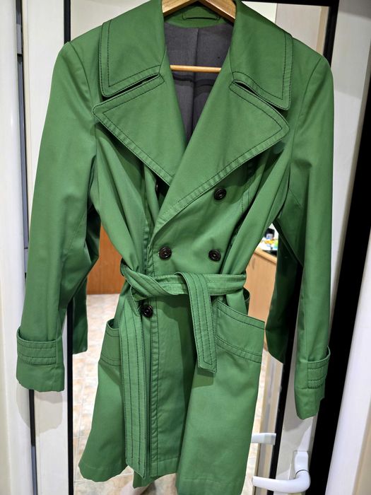 Зелен дамски тренчкот