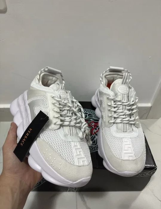 Versace chain reaction