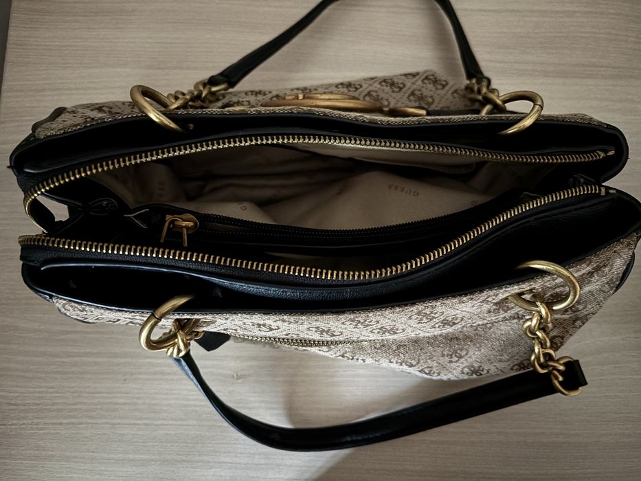 GUESS Дамска чанта