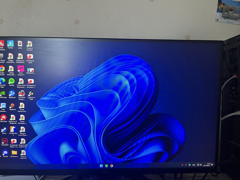 Геймърски компютър+ монитор 280hz