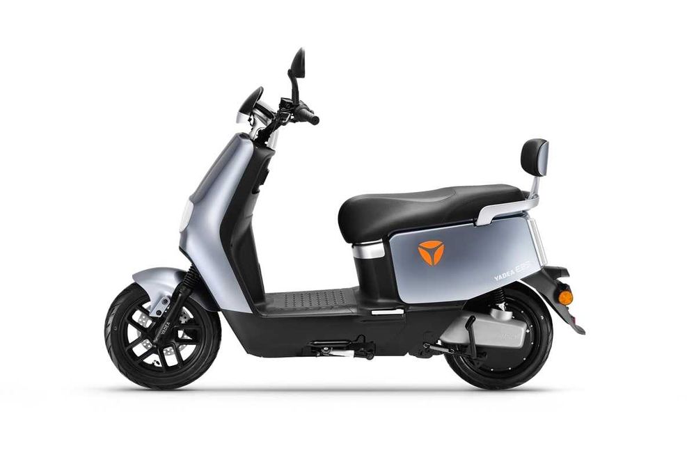 Scuter electric YADEA E8S, 3000W, full LED, 45 km/h, inmatriculat
