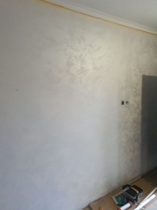 Zugravit /Amenajari/Int/Ext/Tencuit/Renovari/Izolatii/Gresie/Piatra