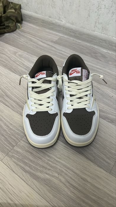 Nike Air Jordan 1 Low x Travis Scott "Reverse Mocha