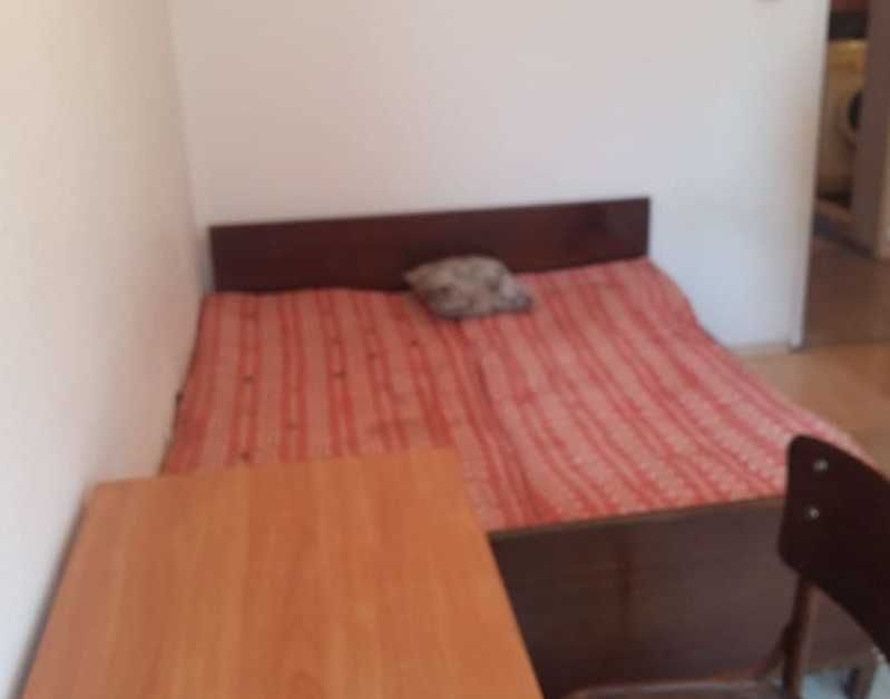 Дава се под наем Тристаен апартамент в Пловдив, Кършияка - 90 кв.м за 464.1 € - Снимка #3