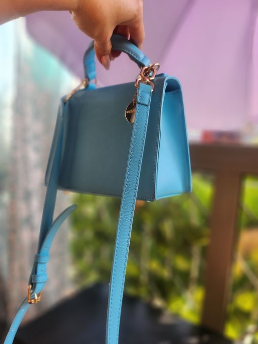 Нова кокетна чантичка