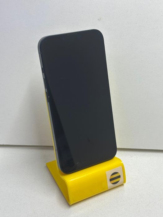 Продам Айфон 13 128г