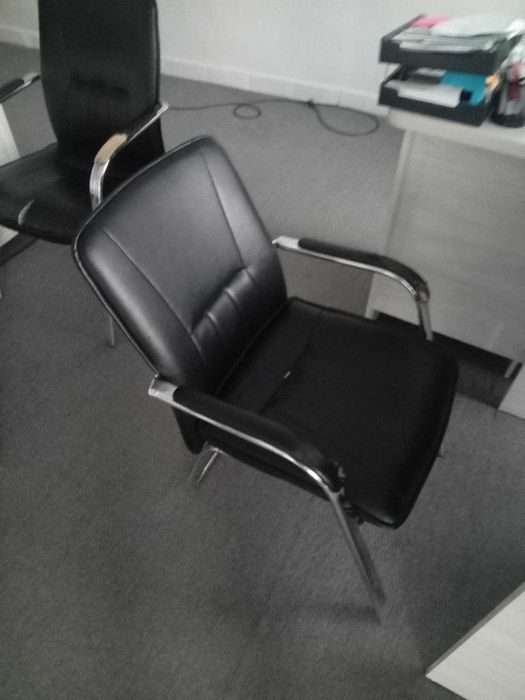 Ofis mebellari srochna sotiladi SHOSHILING !!!