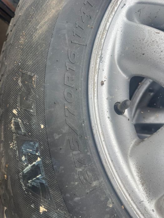 Продам запаску диск с резиной