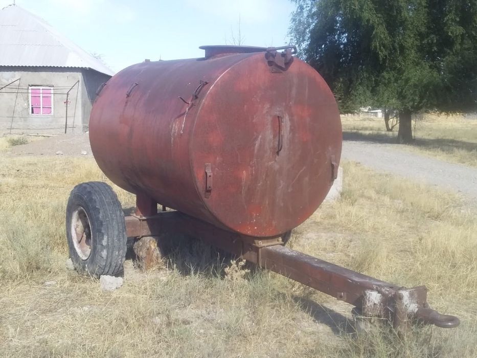 Продам 3 тонны бочку