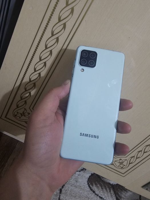 Продам Самсунг А22 128г
